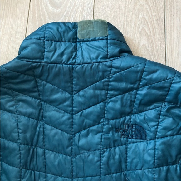 The North Face Women’s Puffer Jacket in Light Blue Size S - Picture 12 of 14